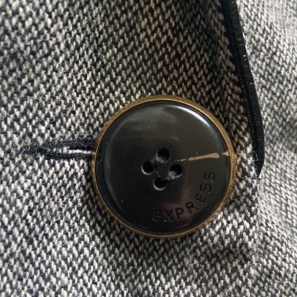 Express Blazer - Picture 3 of 5